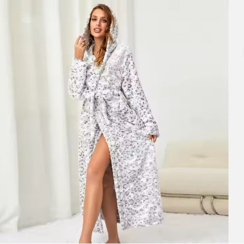 Local Stock Plush Oversize Winter Soft Warm Long Flannel Bathrobe With Hooded Women Thick Night Fleece Bath Robes Dressing